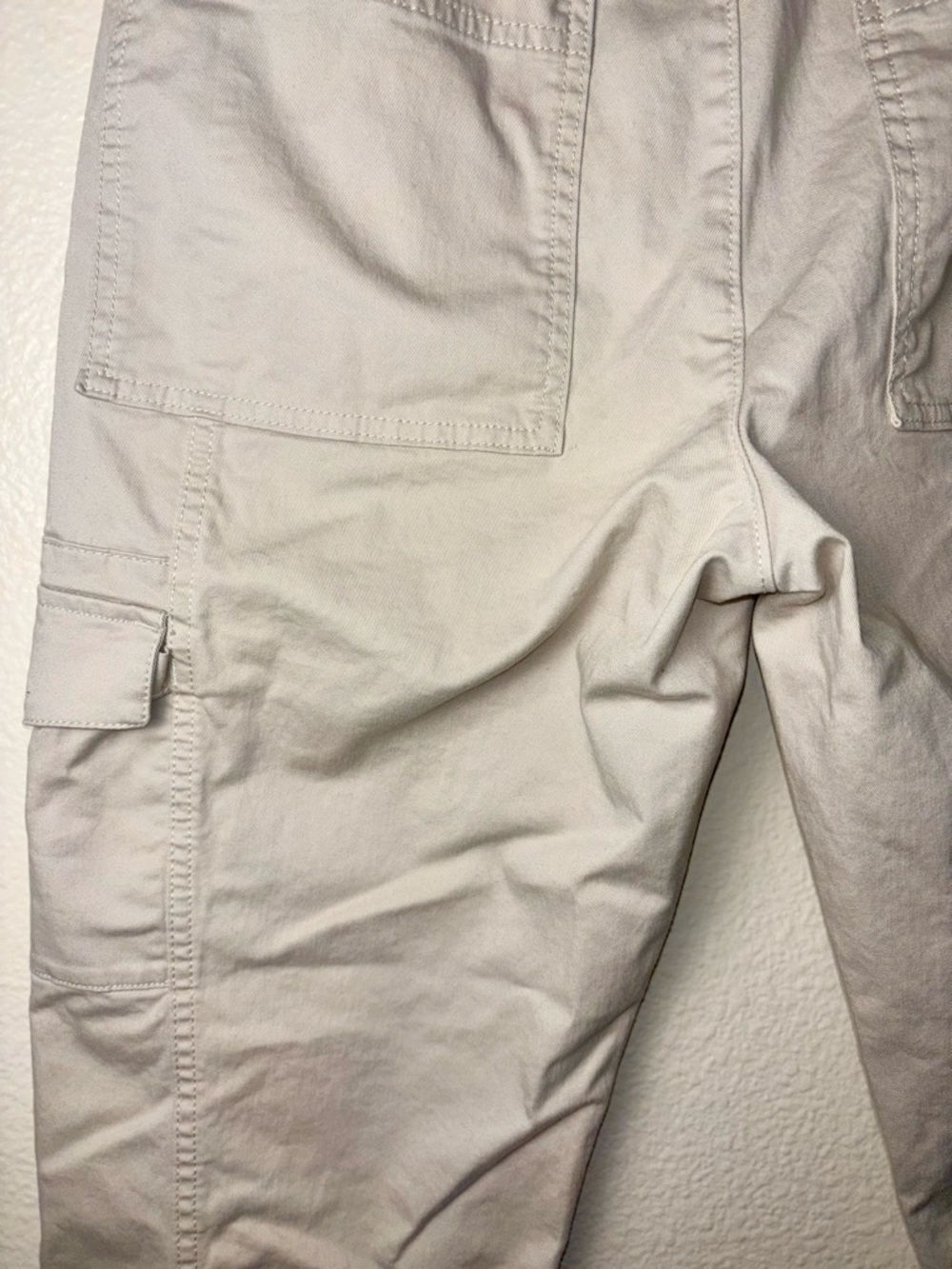 Columbia Women's Utility Pants Straight leg Cargo Pocket Size 10 cream/beige - Picture 15 of 16